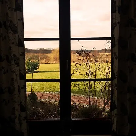 Siedlisko Nad Miedwiem ベッド・アンド・ブレックファスト