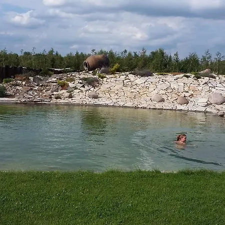 ベッド・アンド・ブレックファスト Siedlisko Nad Miedwiem